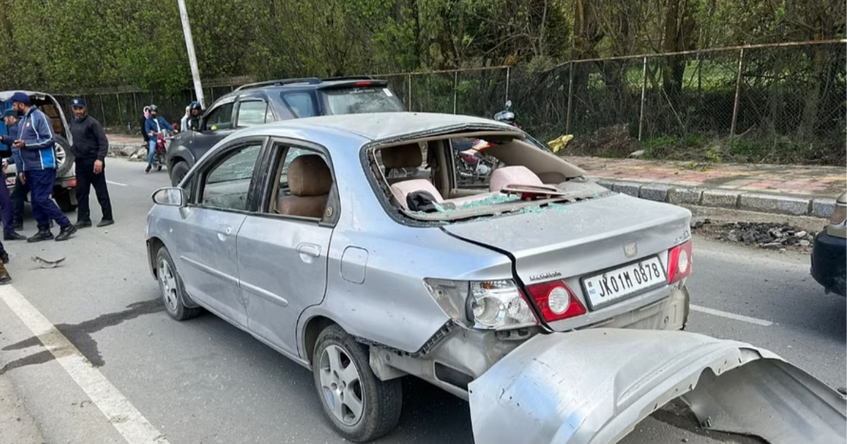 Blast occurs in car in Srinagar, police say it seems to be 